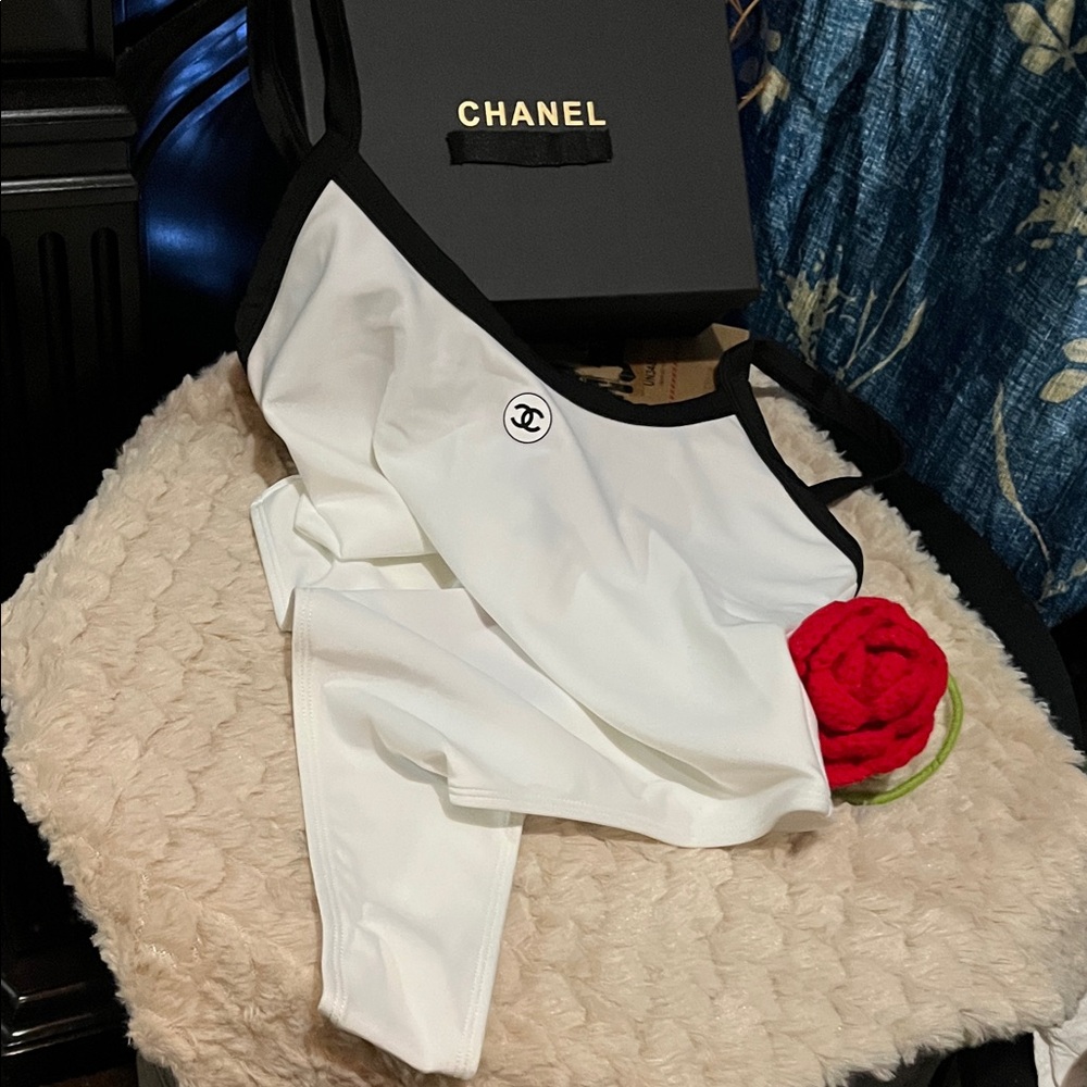 nwt White and Black Swimsuit